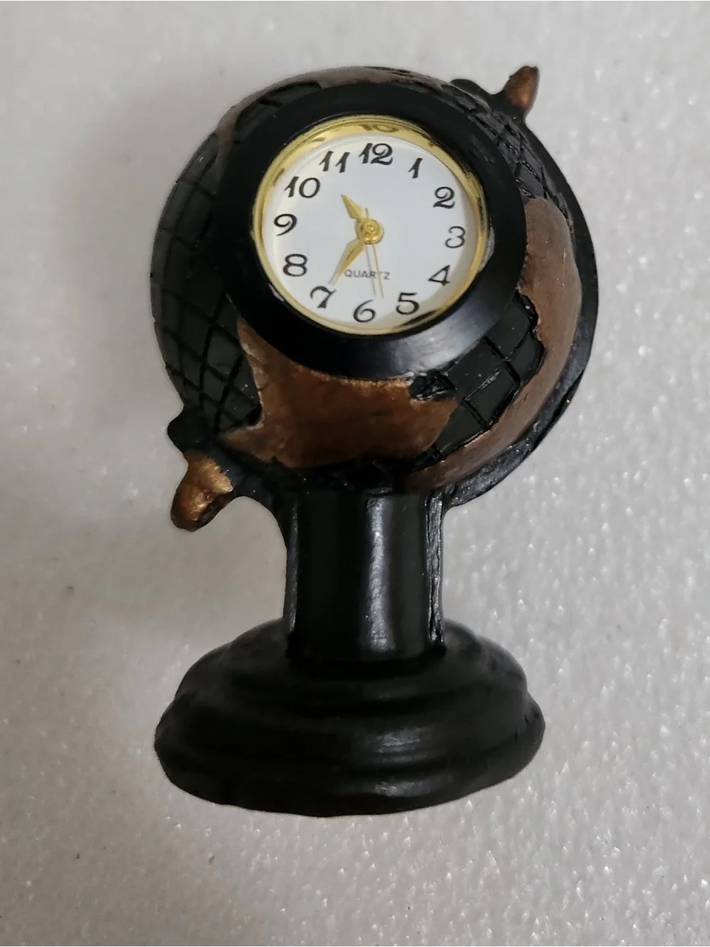 Mini Globe Table Clock - Black and Gold Home Wall Decor new
